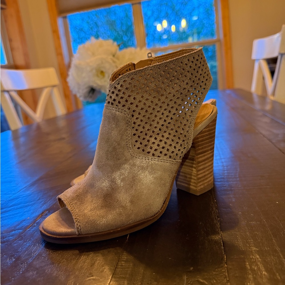 Lucky Brand Brown Chunky Heel Peep-Toe Shoes